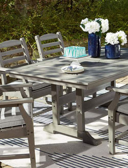 Outdoor Dining Tables